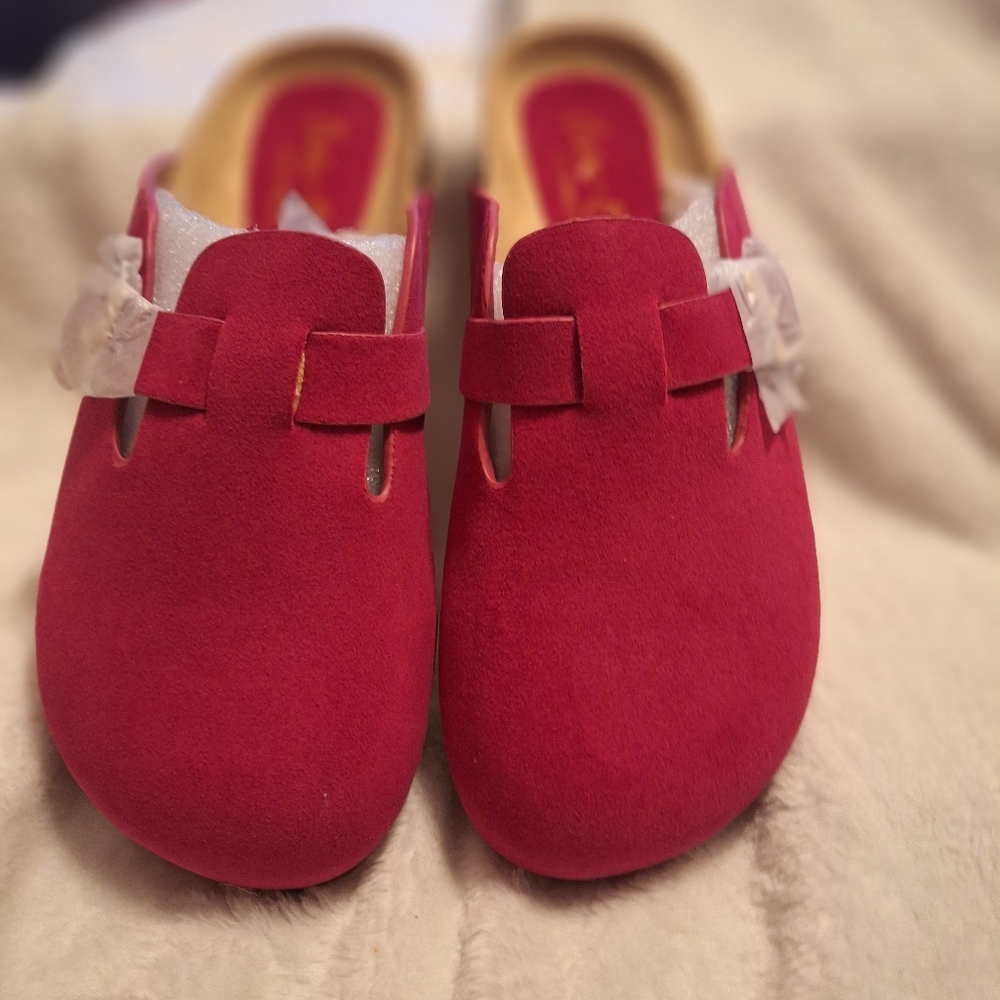 NEW Chase & Chole Clog Mule Suede Leather Fuchsia Slip On Womens Size 8